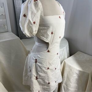 Elegant White Floral Dress